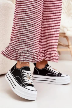 Trampki Damskie Na Platformie Ze Złotymi Przypinkami Czarne Fiorina