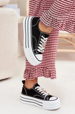 Trampki Damskie Na Platformie Ze Złotymi Przypinkami Czarne Fiorina