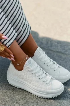 Trampki Damskie Z Haftem Na Platformie Lee Cooper LCW-25-31-3465L Białe