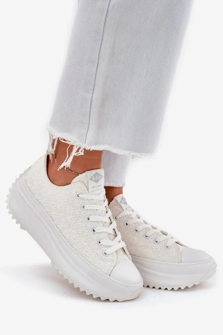 Trampki Damskie Z Haftem Na Platformie Lee Cooper LCW-25-31-3465L Białe