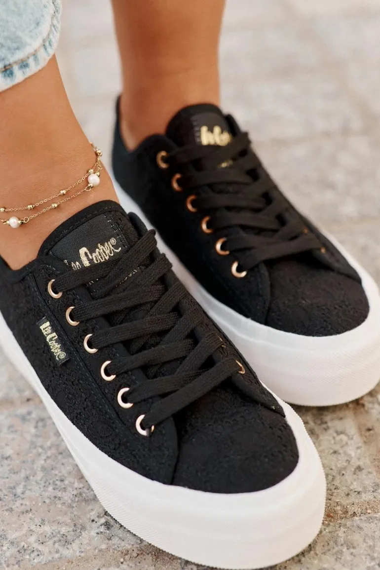 Trampki Damskie Z Koronką Lee Cooper LCW-25-31-3439L Czarne