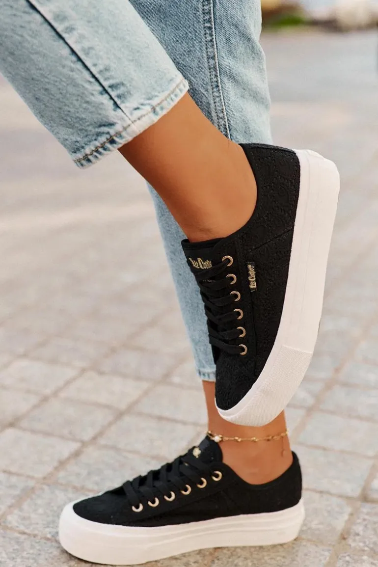 Trampki Damskie Z Koronką Lee Cooper LCW-25-31-3439L Czarne