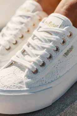 Trampki Damskie Z Koronką Lee Cooper LCW-25-31-3438L Białe