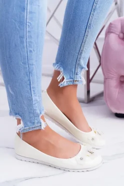 Vices | Lakierowane Pastelowe Damskie Balerinki Z Kwiatkiem Neli