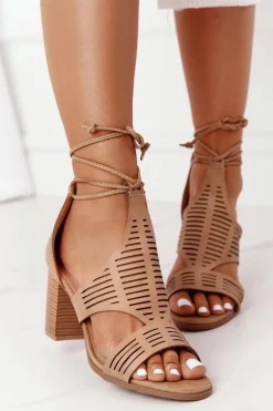 Wiązane Ażurowe Sandały Na Słupku Beżowe Lorette