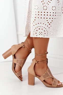 Wiązane Ażurowe Sandały Na Słupku Beżowe Lorette
