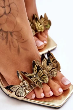 Wiązane Sandałki Na Szpilce Z Motylami Złote Delmar