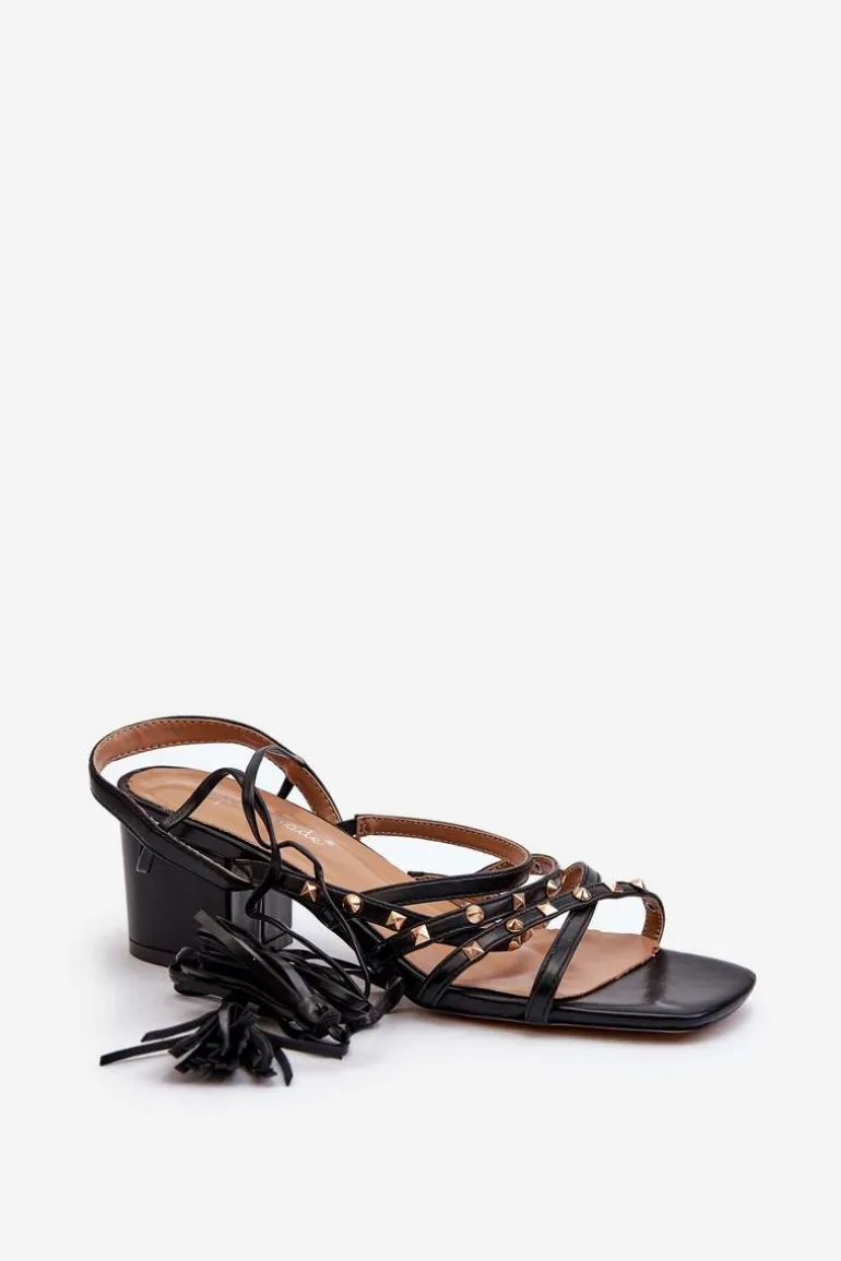Wiązane Sandały Na Niskim Obcasie Ozdobione Ćwiekami Czarne Chrisele
