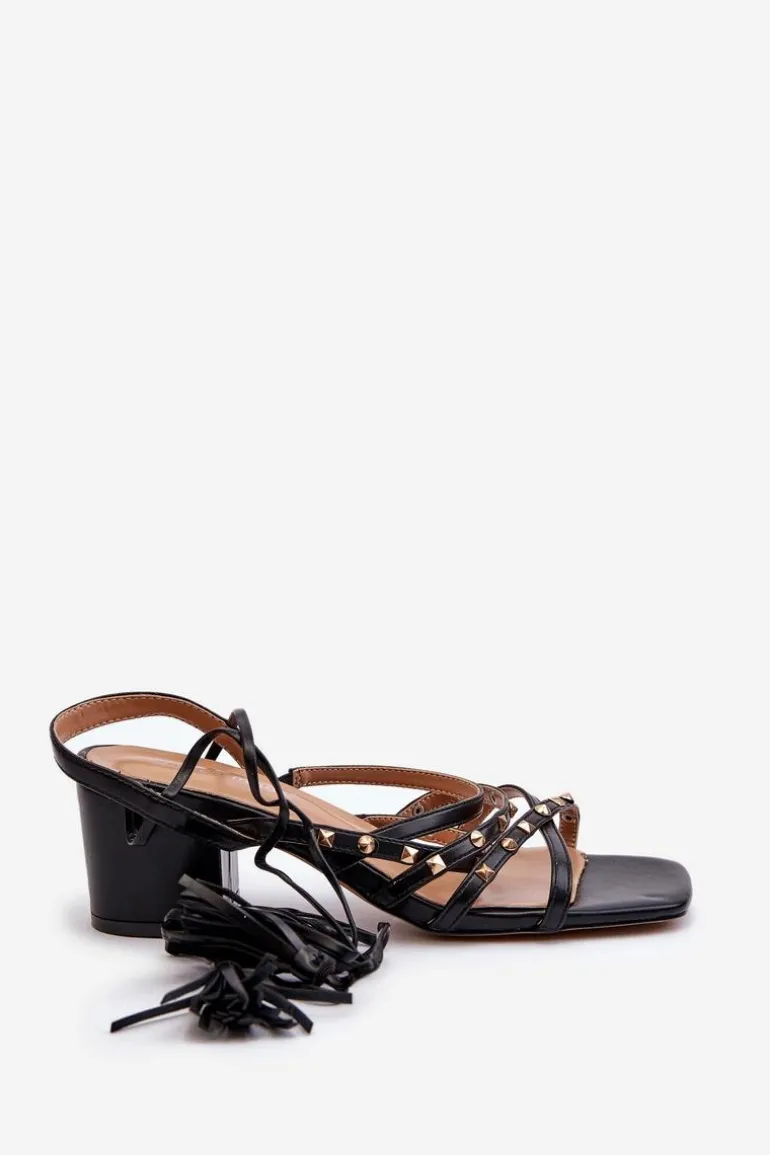 Wiązane Sandały Na Niskim Obcasie Ozdobione Ćwiekami Czarne Chrisele