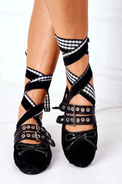 Wiązane Welurowe Baleriny Lu Boo Czarne