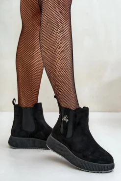 Wsuwane Botki Damskie Na Platformie Z Przypinką Eko Zamszowe Czarne Ciatheia