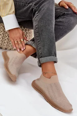 Wsuwane Buty Sportowe Damskie Ze Zdobieniem D&A TW121 Beżowe