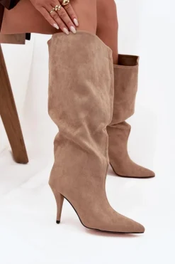 Wsuwane Kozaki Damskie Na Szpilce Z Eko Zamszu Beżowe Noretta