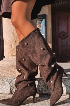 Wsuwane Kozaki Damskie Na Szpilce Ze Złotymi Ozdobami Czekoladowe Thaliane