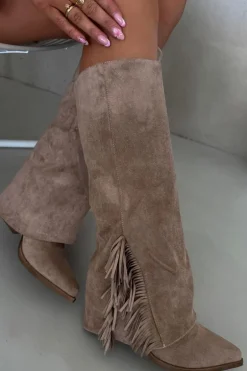 Wsuwane Kozaki Kowbojki Damskie Na Słupku Z Frędzlami Beżowe Zalia