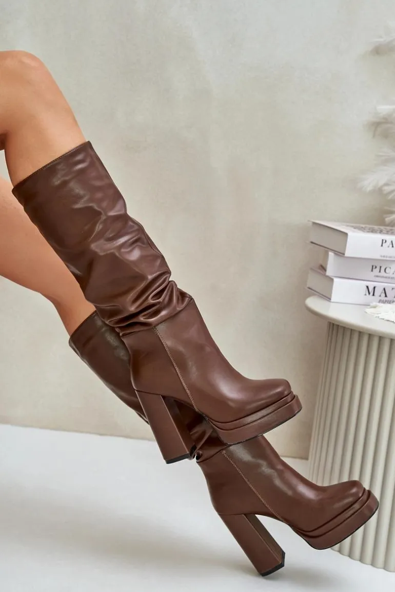 Wsuwane Kozaki Na Słupku I Platformie Z Marszczeniem Ocieplane Brązowe Beridra