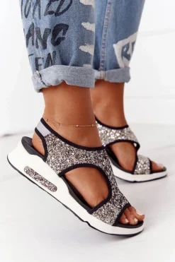 Wsuwane Sandały Na Koturnie Srebrne Z Brokatem Zoey