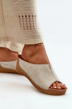 Wygodne Klapki Damskie Na Koturnie Inblu NG000002 Beżowe