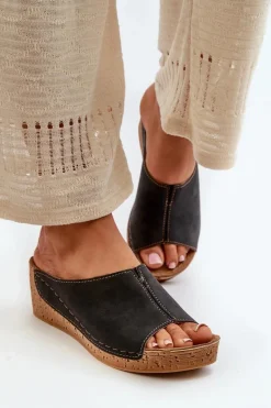 Wygodne Klapki Damskie Na Koturnie Inblu NG000002 Czarne