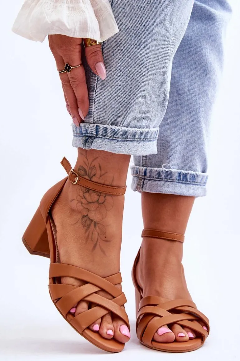 Wygodne Sandały Na Niskim Obcasie Camel Camelia