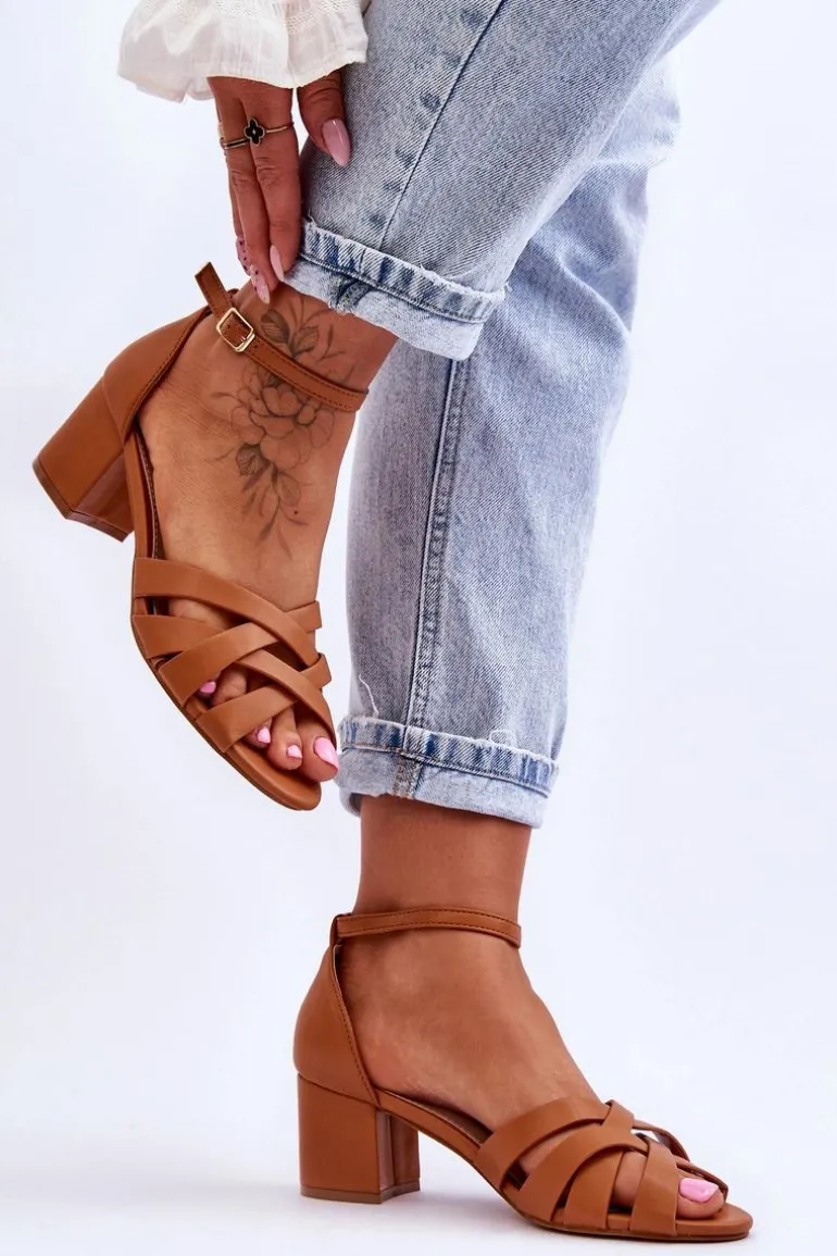 Wygodne Sandały Na Niskim Obcasie Camel Camelia