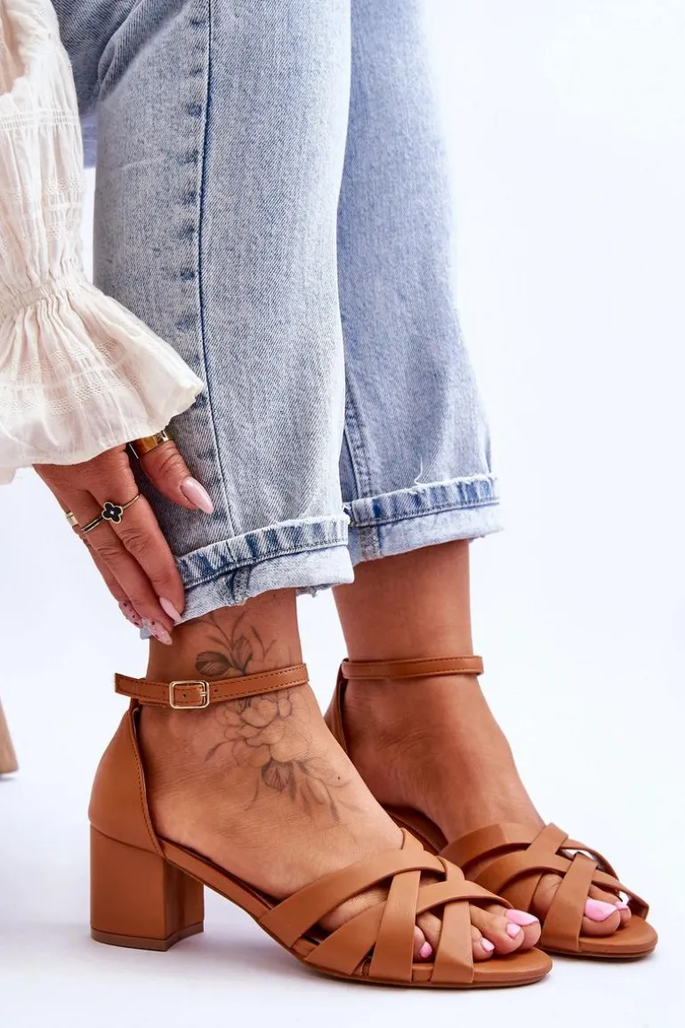 Wygodne Sandały Na Niskim Obcasie Camel Camelia