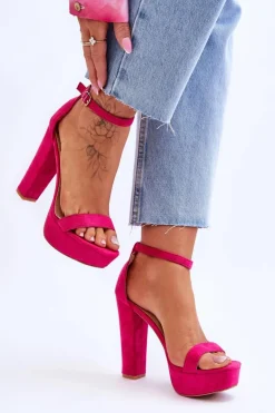 Wygodne Zamszowe Sandały Na Wysokim Słupku Fuksja Essence