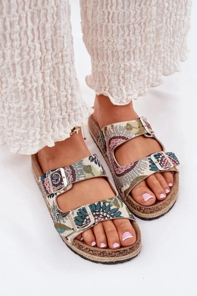 Wzorzyste Klapki Damskie Na Korkowej Platformie Z Klamrami Lee Cooper LCW-25-35-3483L Multikolor