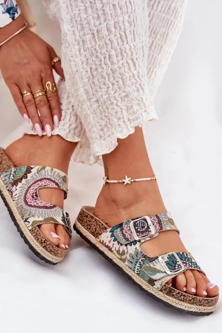 Wzorzyste Klapki Damskie Na Korkowej Platformie Z Klamrami Lee Cooper LCW-25-35-3483L Multikolor