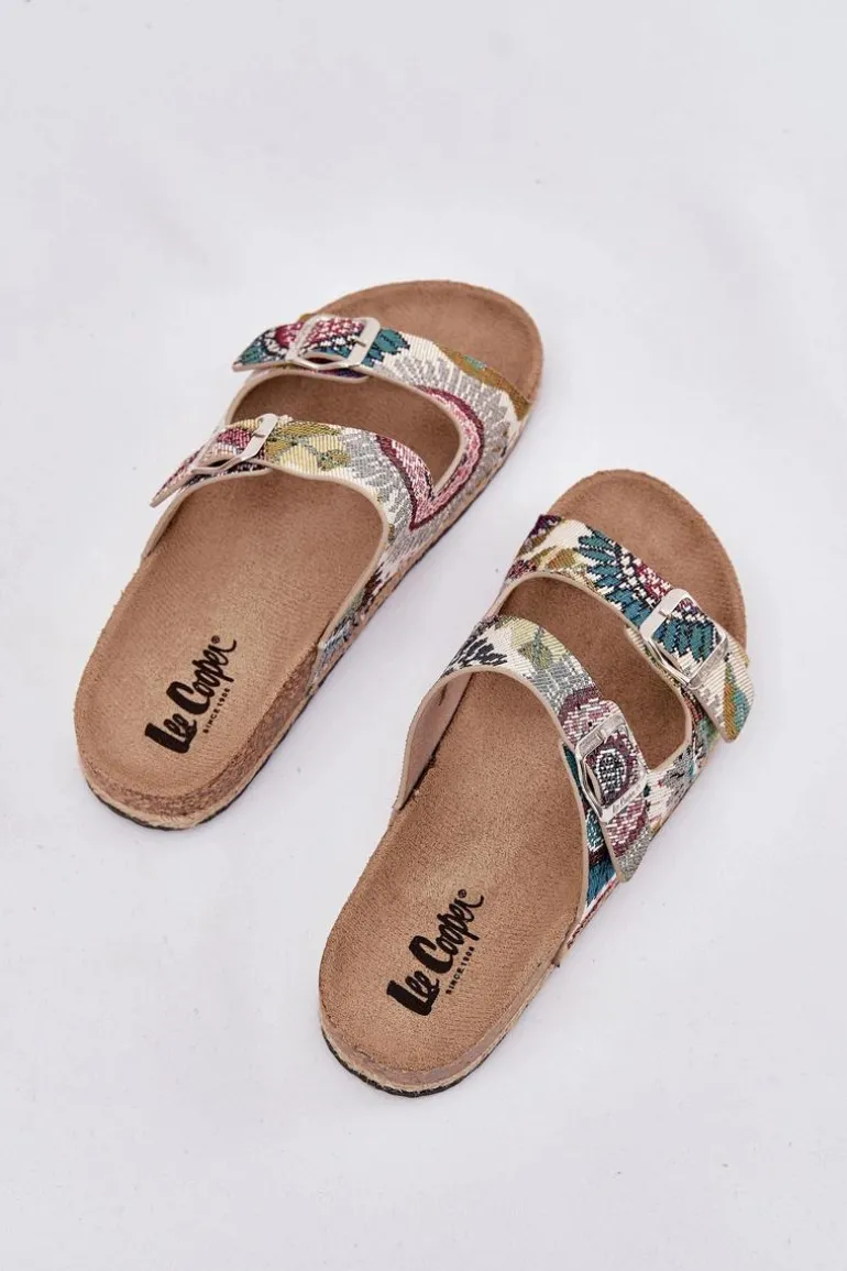 Wzorzyste Klapki Damskie Na Korkowej Platformie Z Klamrami Lee Cooper LCW-25-35-3483L Multikolor