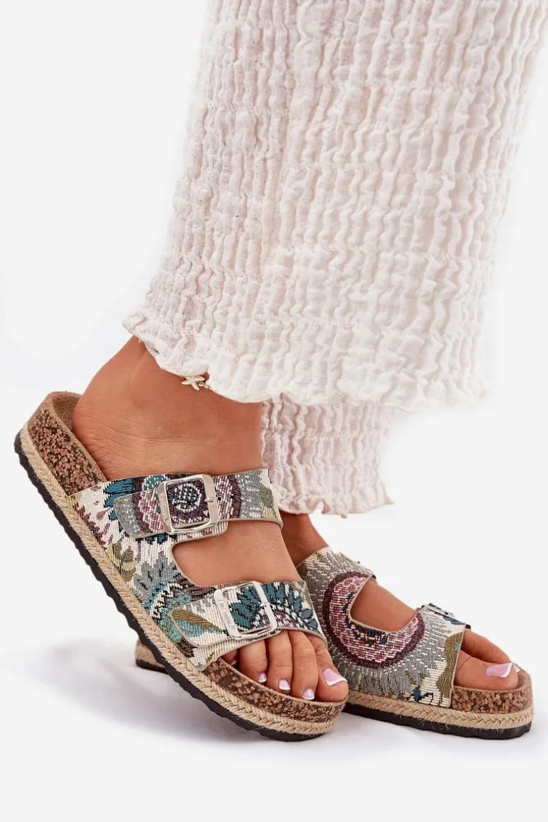 Wzorzyste Klapki Damskie Na Korkowej Platformie Z Klamrami Lee Cooper LCW-25-35-3483L Multikolor