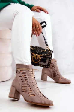 Zamszowe Ażurowe Botki Maciejka 05508-04 Beżowe