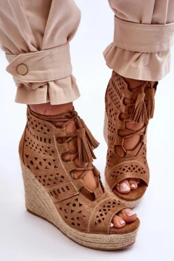 Zamszowe Ażurowe Botki Na Koturnie Camel Berthe