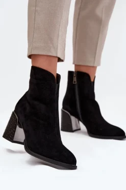 Zamszowe Botki Damskie Na Słupku Z Tłoczeniem Ocieplane Vinceza 66801 Czarne