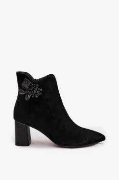 Zamszowe Botki Damskie Na Słupku Z Ozdobą D&A CR52-686 Czarne
