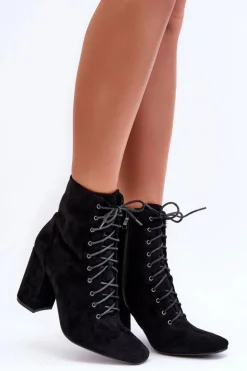 Zamszowe Botki Damskie Na Słupku Czarne Saolio