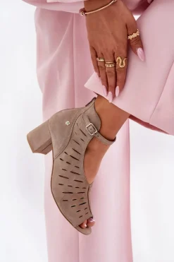 Zamszowe Botki Damskie Na Słupku Maciejka 06893-10 Ciemnobeżowe