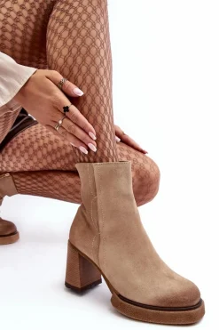 Zamszowe Botki Damskie Na Słupku Beżowe Lemar Remilda
