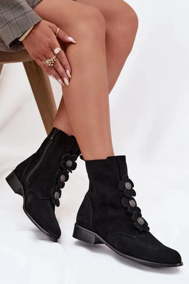 Zamszowe Botki Damskie Z Ozdobnymi Kwiatkami Zazoo 3085 Czarne