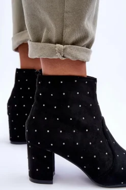 Zamszowe Botki Damskie Zdobione Ćwiekami Czarne Antede