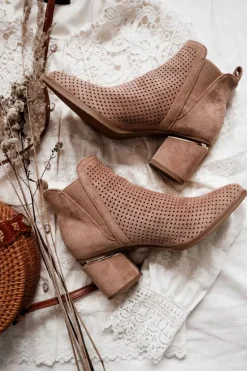 Zamszowe Botki Kowbojki Ażurowe Ciemnobeżowe Helloni