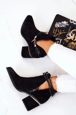 Zamszowe Botki Kowbojki Z Paskami Czarne Inessa