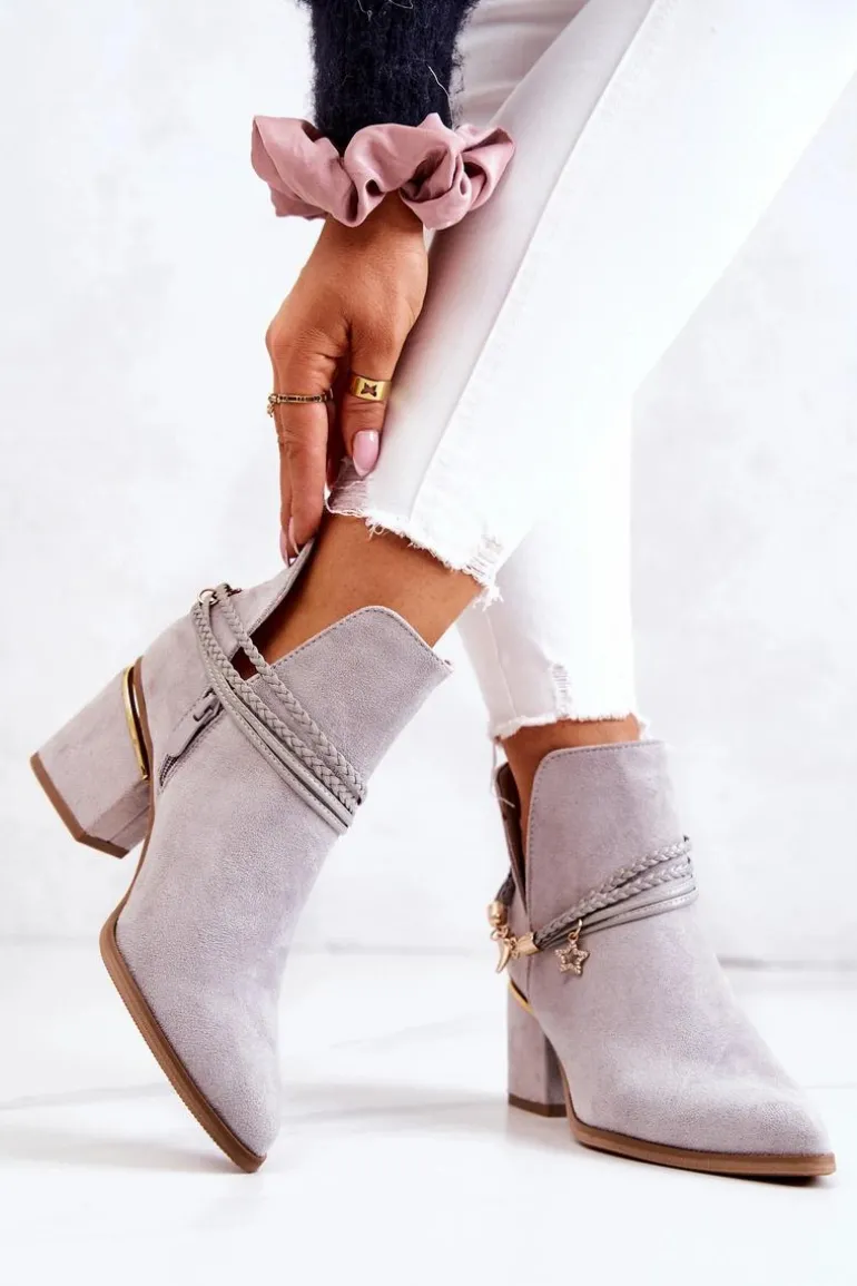 Zamszowe Botki Kowbojki Z Paskami Szare Inessa