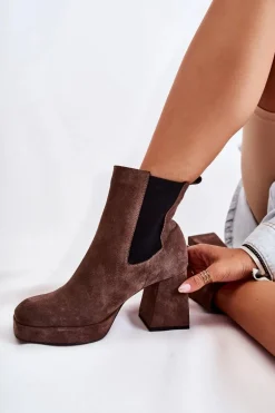 Zamszowe Botki Na Masywnym Obcasie Laura Messi 2519 Brązowe