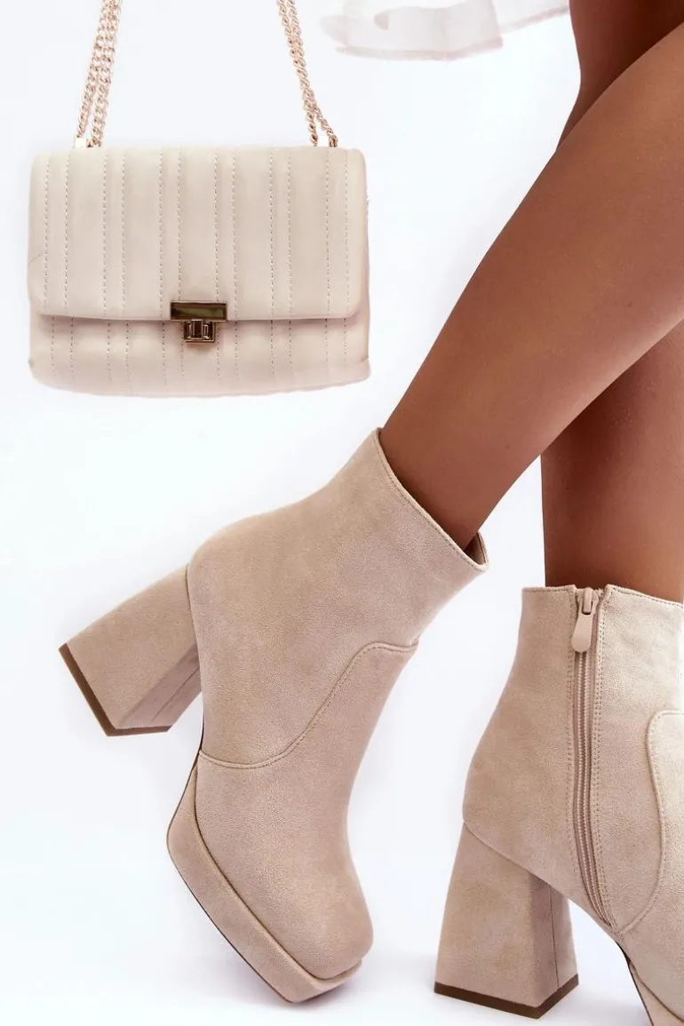 Zamszowe Botki Na Masywnym Obcasie Jasnobeżowe Abnous