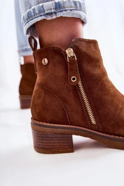 Zamszowe Botki Na Niskim Słupku Brązowe Laurisa