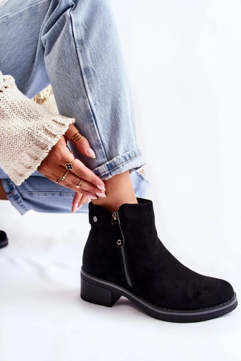 Zamszowe Botki Na Niskim Słupku Czarne Laurisa