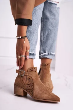 Zamszowe Botki Na Obcasie Z Klamrą Camel Esen