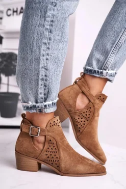 Zamszowe Botki Na Obcasie Z Klamrą Camel Esen