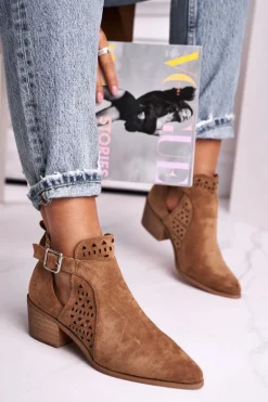 Zamszowe Botki Na Obcasie Z Klamrą Camel Esen